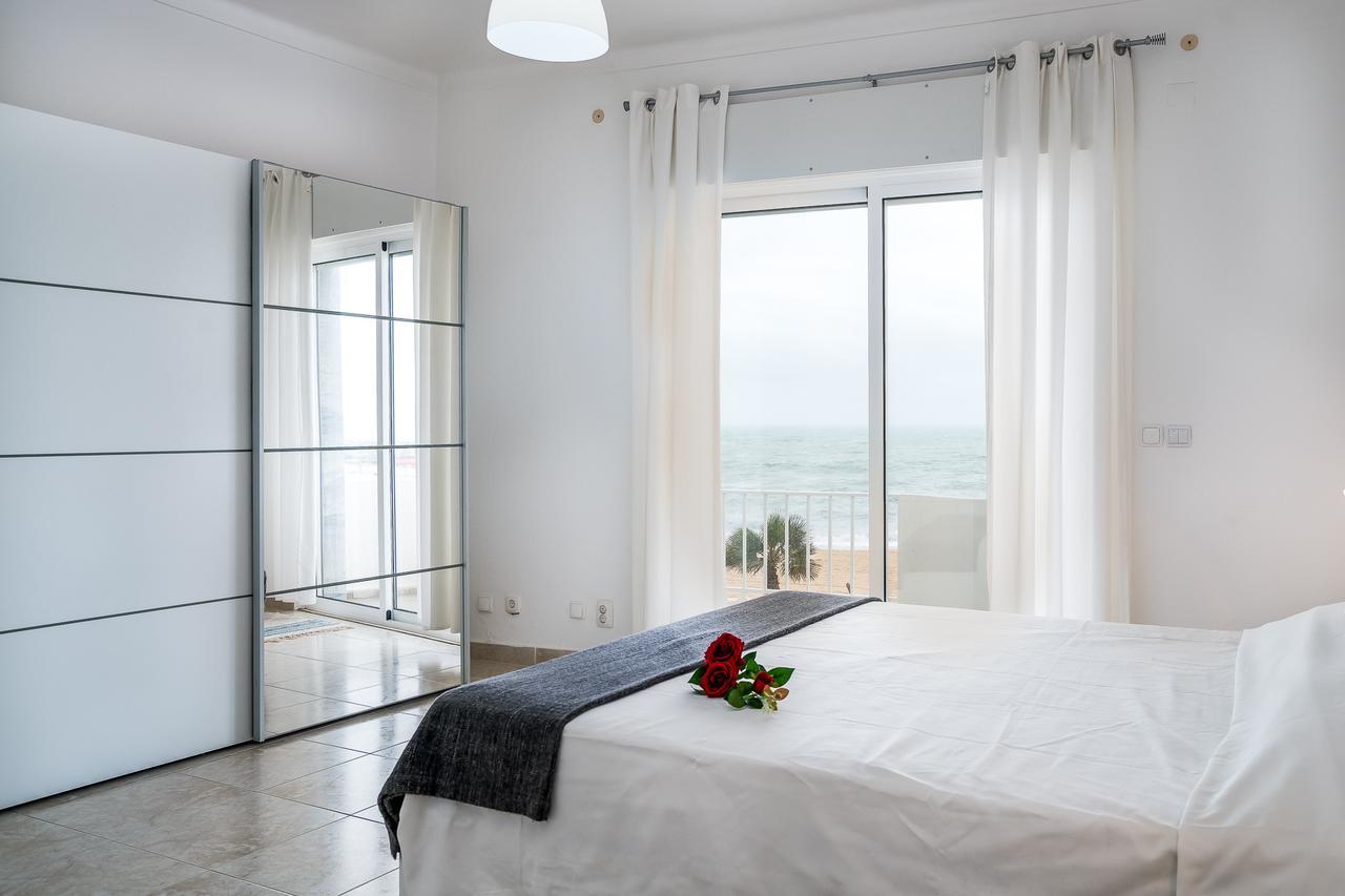 דירות קווארטיירה T2 Avenida- Frente Mar, Ar-Condicionado, Wifi מראה חיצוני תמונה