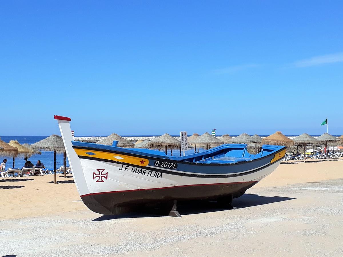דירות קווארטיירה T2 Avenida- Frente Mar, Ar-Condicionado, Wifi מראה חיצוני תמונה
